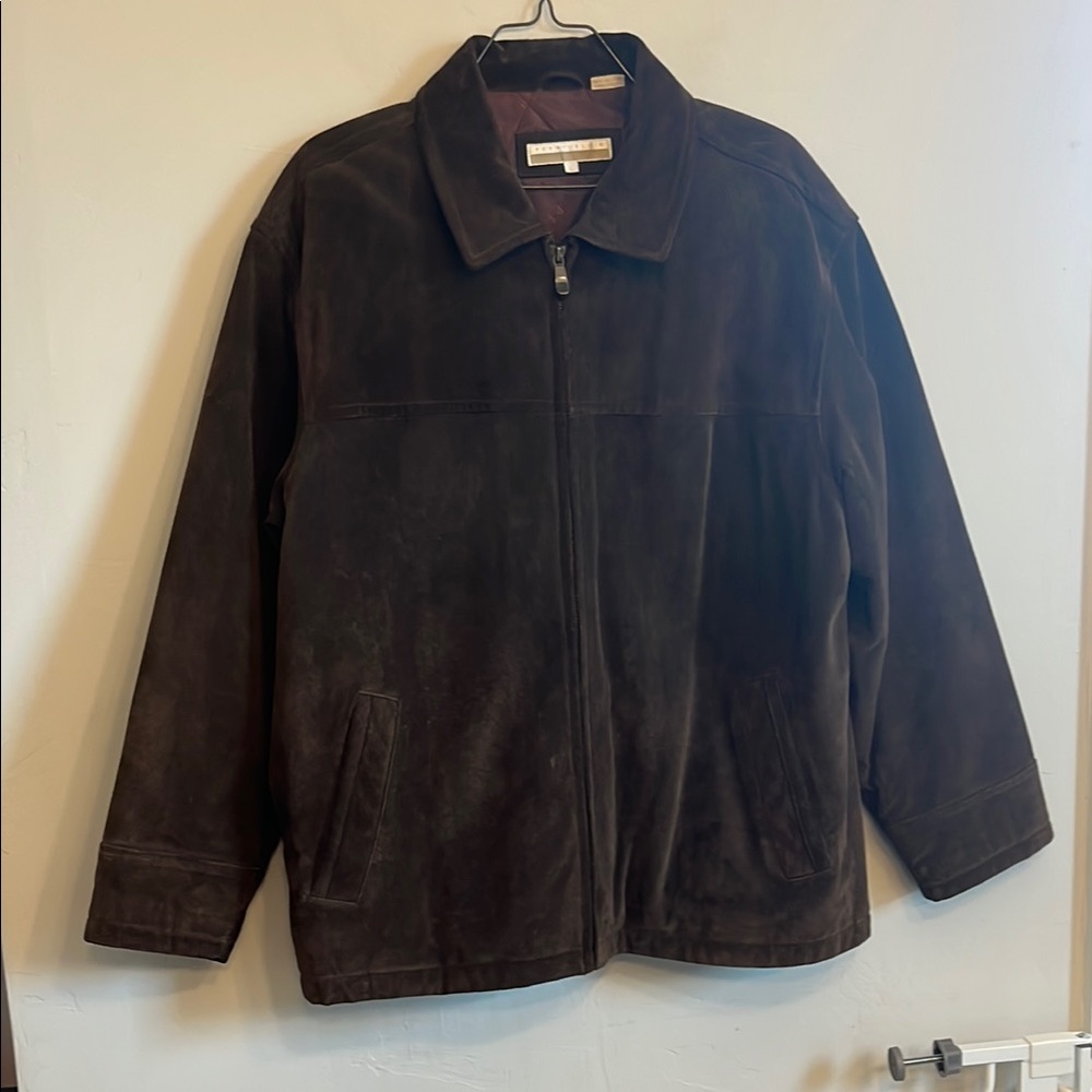 Perry Ellis dark brown size large suede coat.